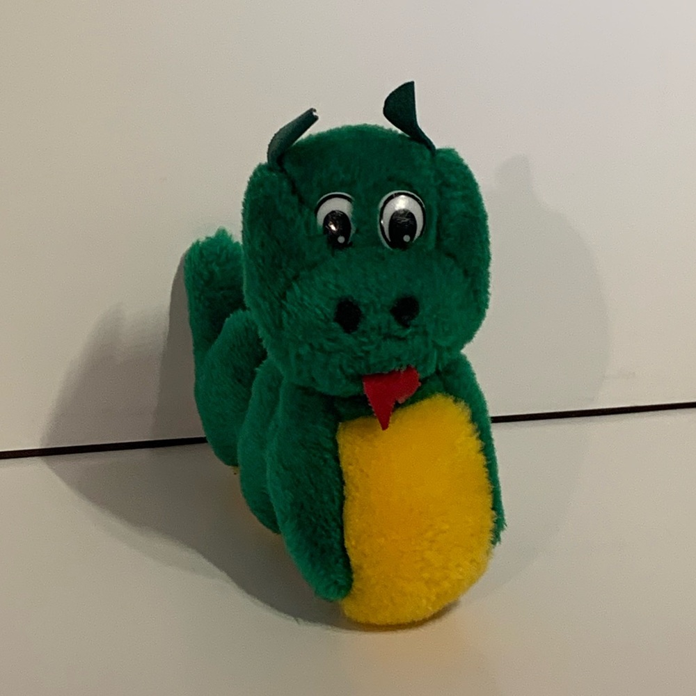 [2/$25] VINTAGE GREEN OGOPOGO LOCH NESS MONSTER SNAKE SERPENT STUFFED ANIMAL TOY